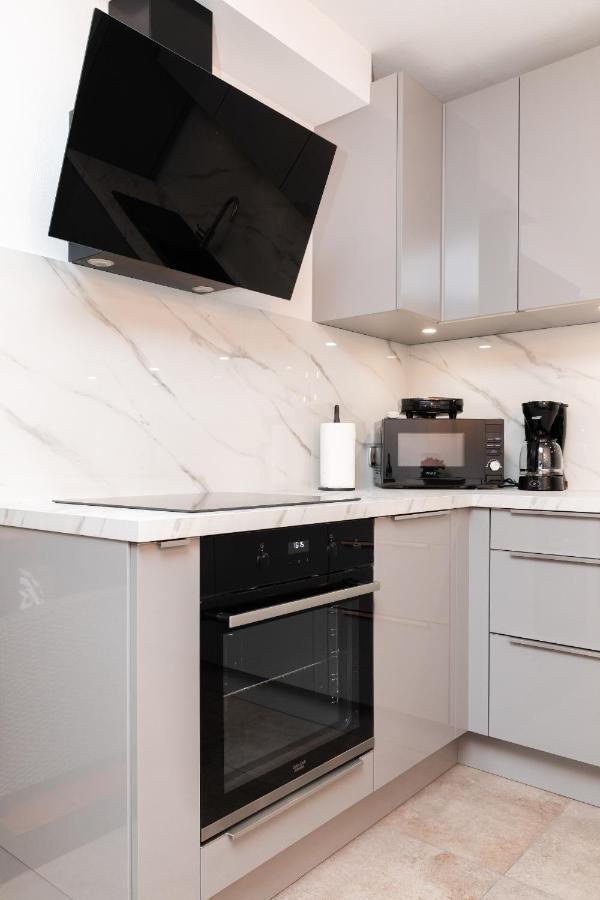 Bepa Apartment Supetar Luaran gambar